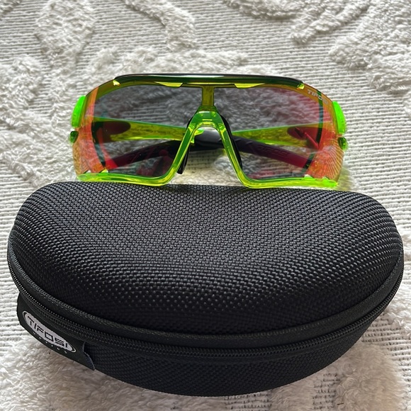 Tifosi Optics Other - Tifosi Davos